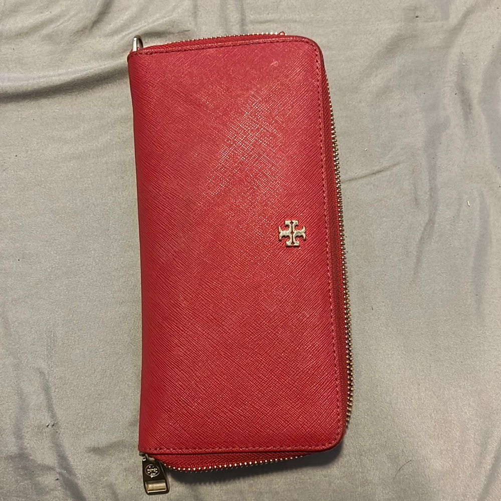 Tory Burch wallet